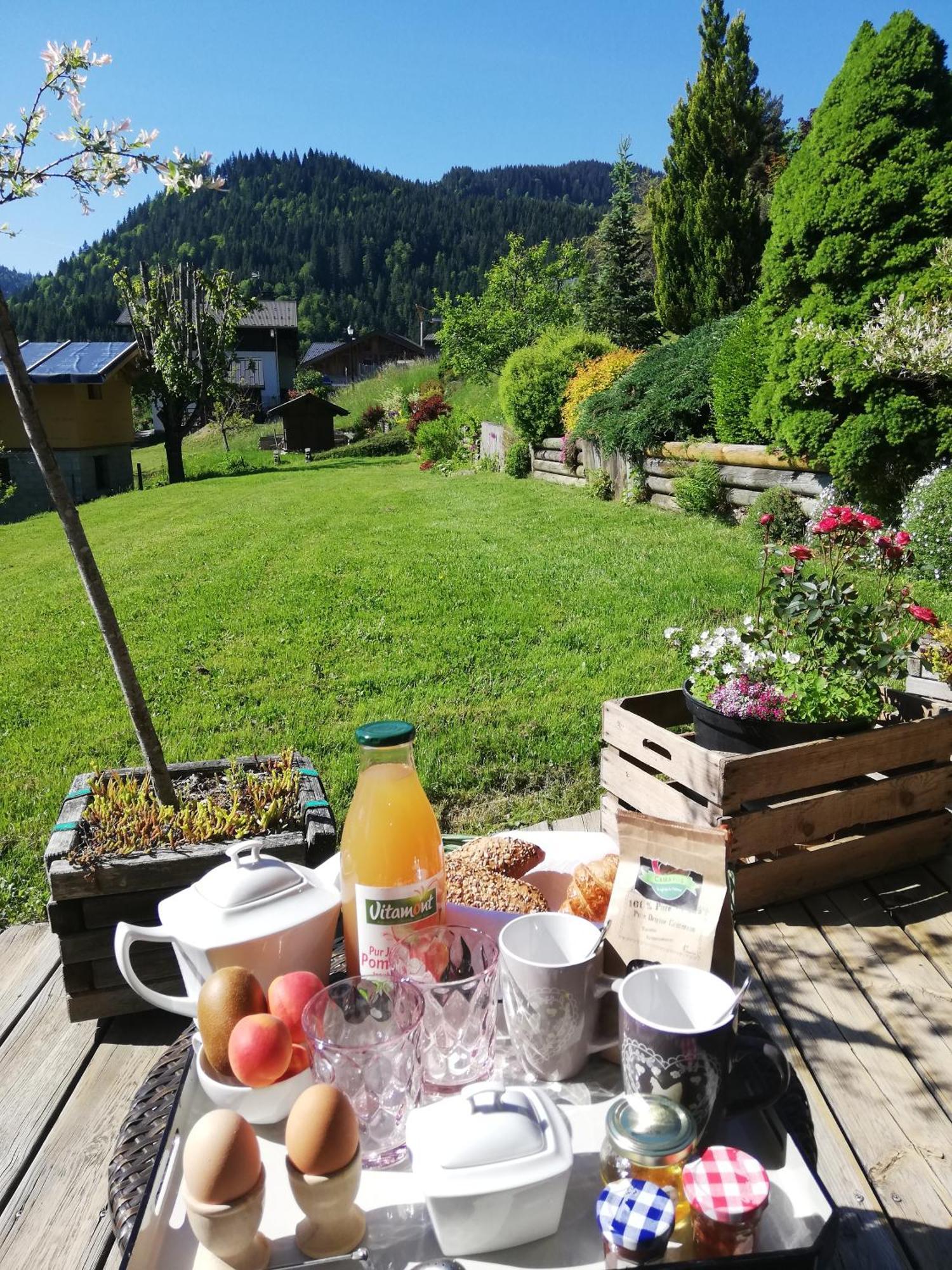 Chambres En Chalet Petit Dejeuner Inclus La Cote d'Arbroz Kültér fotó